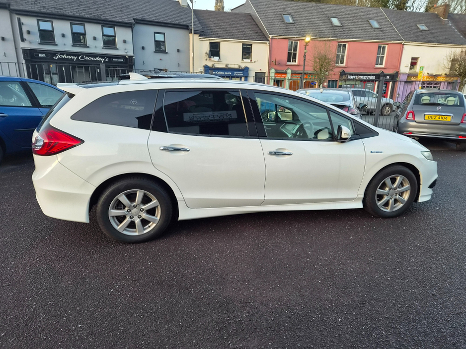 2016 Honda Jade - image 6