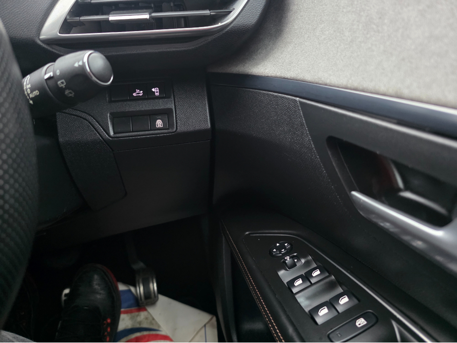 2017 Peugeot 5008 ( 172 REG ) 7 SEATER - DIGITAL DASH - CAMERA - ALLOYS - CARPLAY ANDROID AUTO EU RADIO PEARL WHITE €24,950