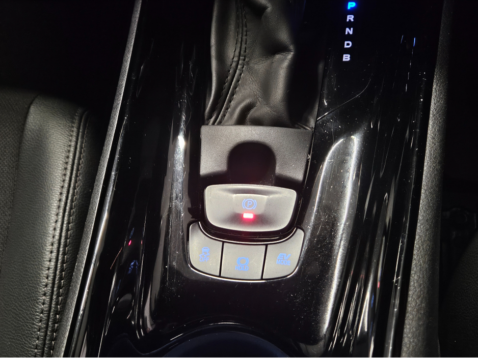 2023 Toyota C-HR HYBRID SPORT 4DR AUTO €25,950