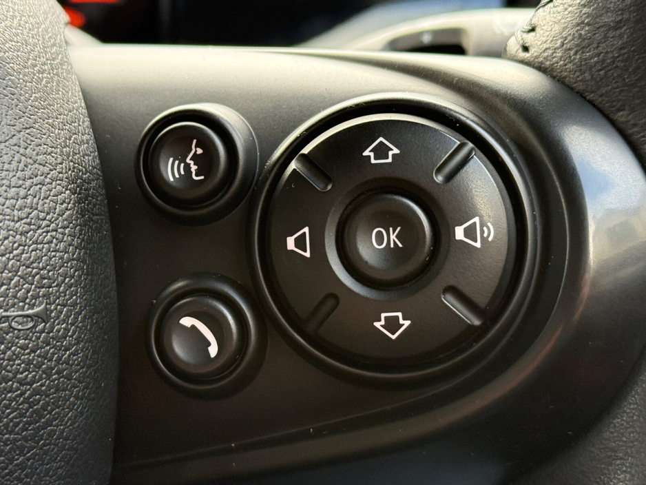 2018 MINI Hatch - image 25