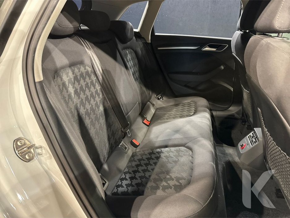 2016 Audi A3 - image 18