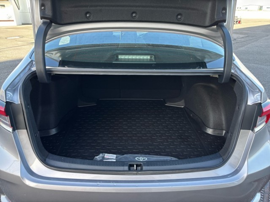 2022 Toyota Corolla - image 10