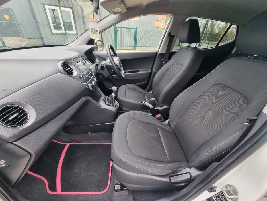 2017 Hyundai i10 - image 19