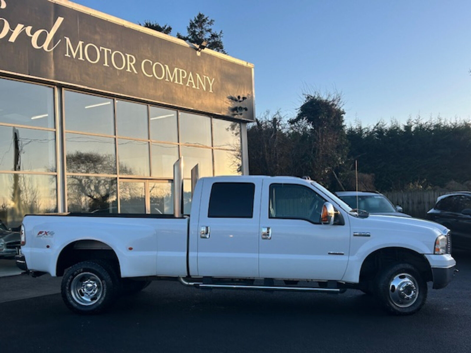 2005 Ford F Series - image 2