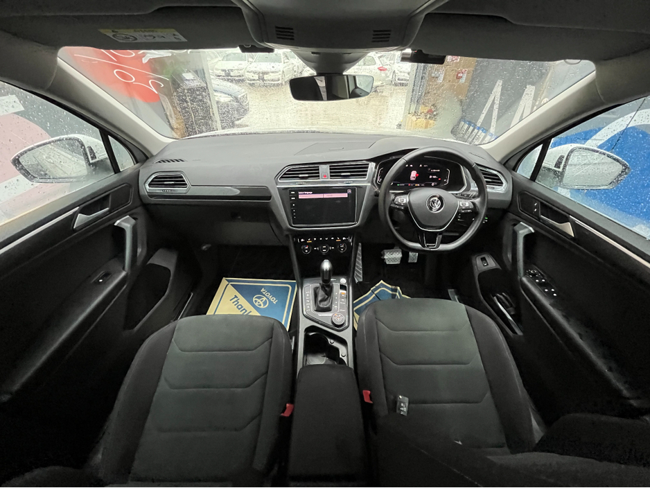 2020 Volkswagen Tiguan - image 19