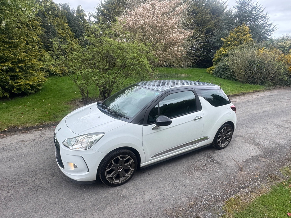 2015 Citroen DS3 - image 4