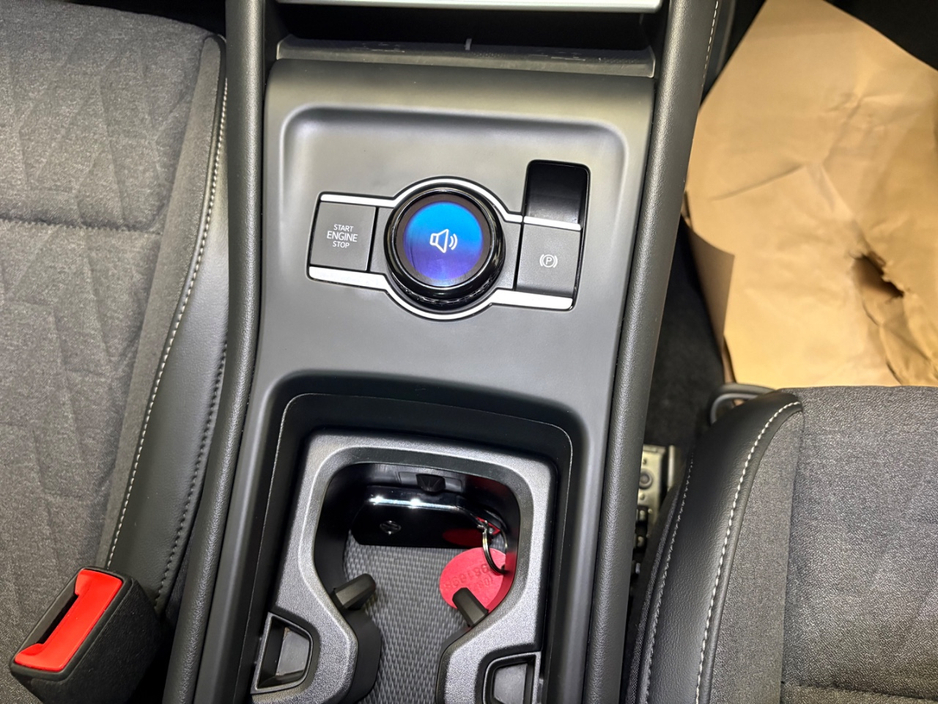 2024 Volkswagen Tiguan - image 12