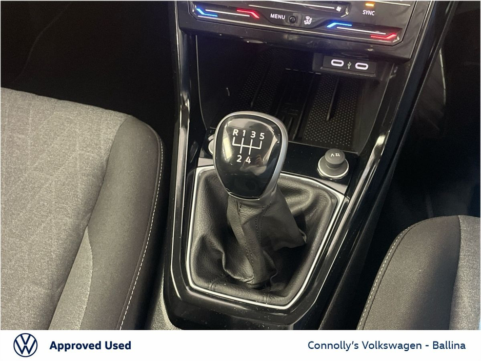 2025 Volkswagen T-Cross - image 27