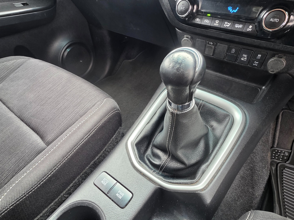 2021 Toyota Hilux - image 17
