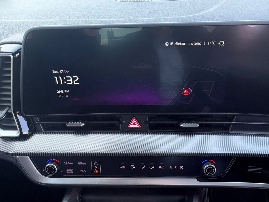 2022 Kia Sportage - image 11