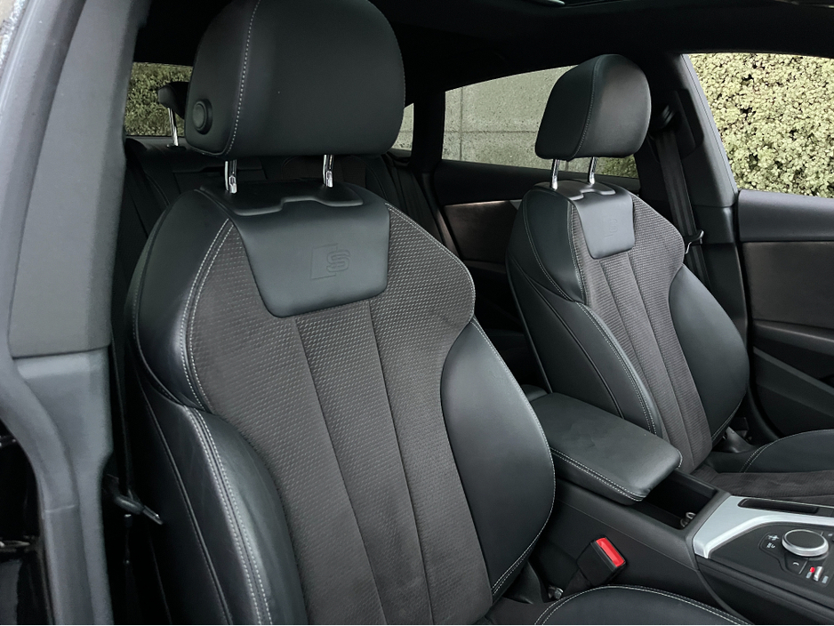 2019 Audi A5 S-LINE SPORTBACK 40 TFSI 190BHP //PANORAMIC GLASS ROOF//SAT NAV//CARPLAY//HEATED SEATS// €27,950