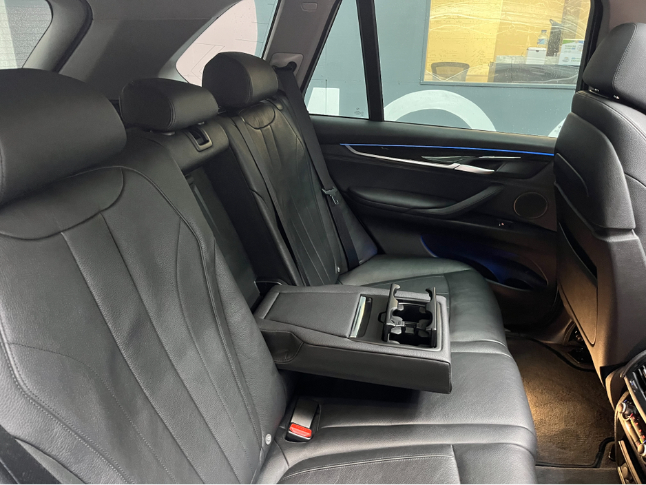 2016 BMW X5 - image 19