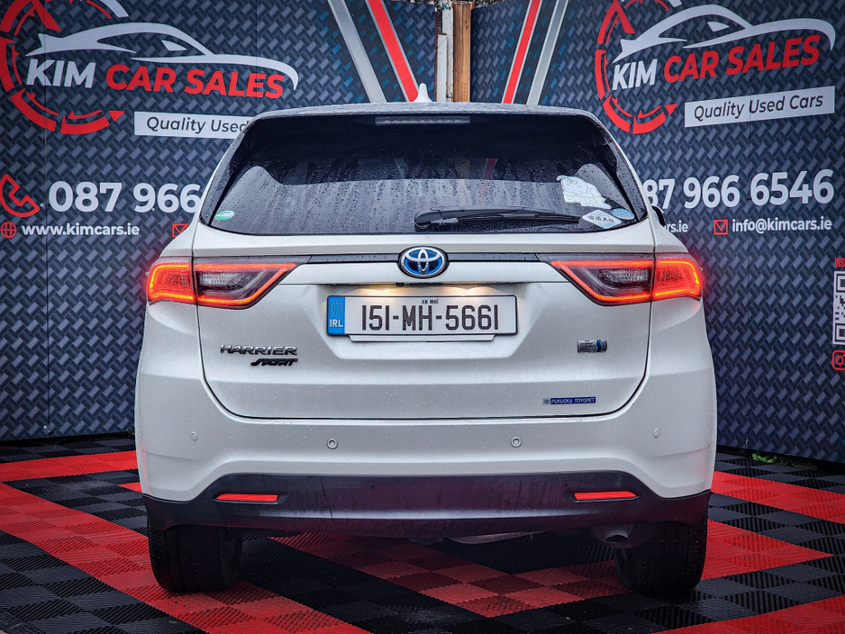 2015 Toyota Harrier - image 13