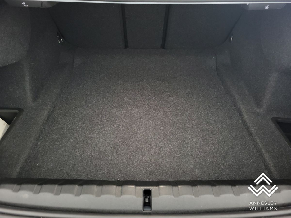 2021 BMW 4 Series - image 23