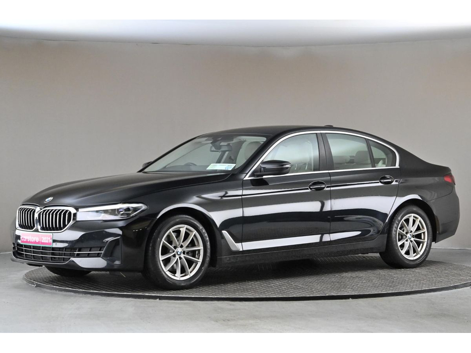 2021 BMW 5 Series - image 4