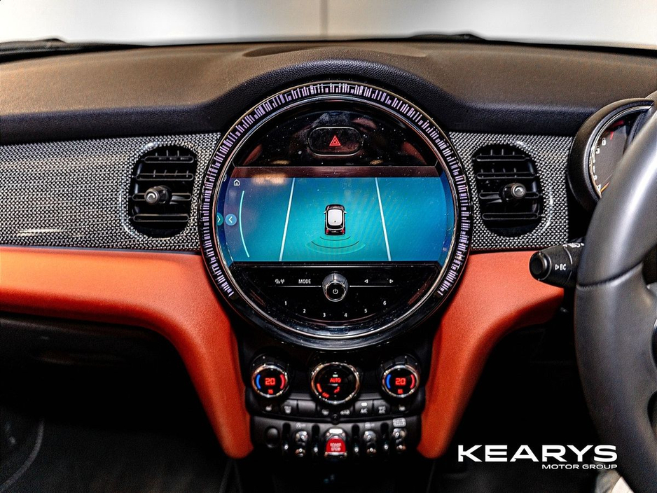 2023 MINI Hatch - image 13