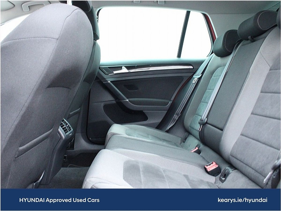 2019 Volkswagen Golf - image 7