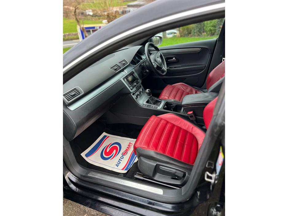 2014 Volkswagen CC - image 4