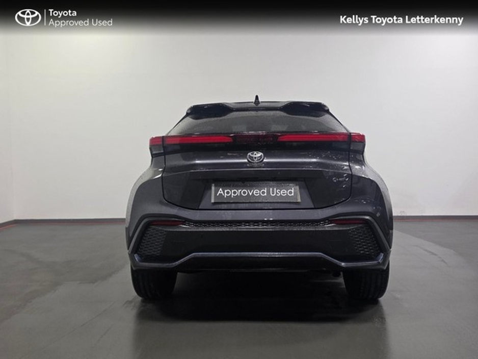 2024 Toyota C-HR - image 5