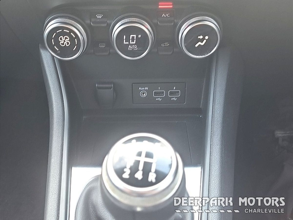 2020 Renault Captur TCe 100 Iconic €19,950