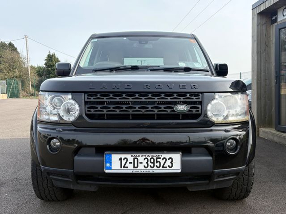 2012 Land Rover Discovery - image 2