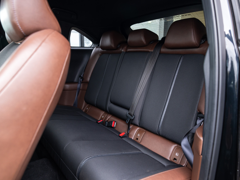 2021 Mazda MX-30 - image 21