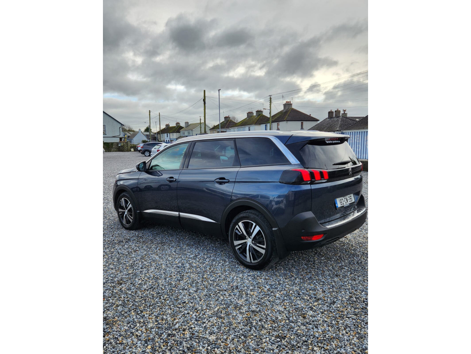 2018 Peugeot 5008 1.5 BlueHDi 130bhp Allure €18,945