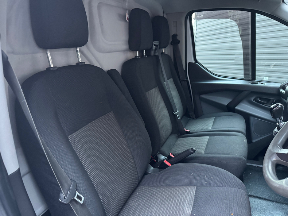 2015 Ford Transit Custom 2.2 L3 250S 100PS LR €8,995