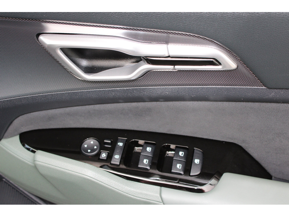 2024 Kia Sportage - image 14