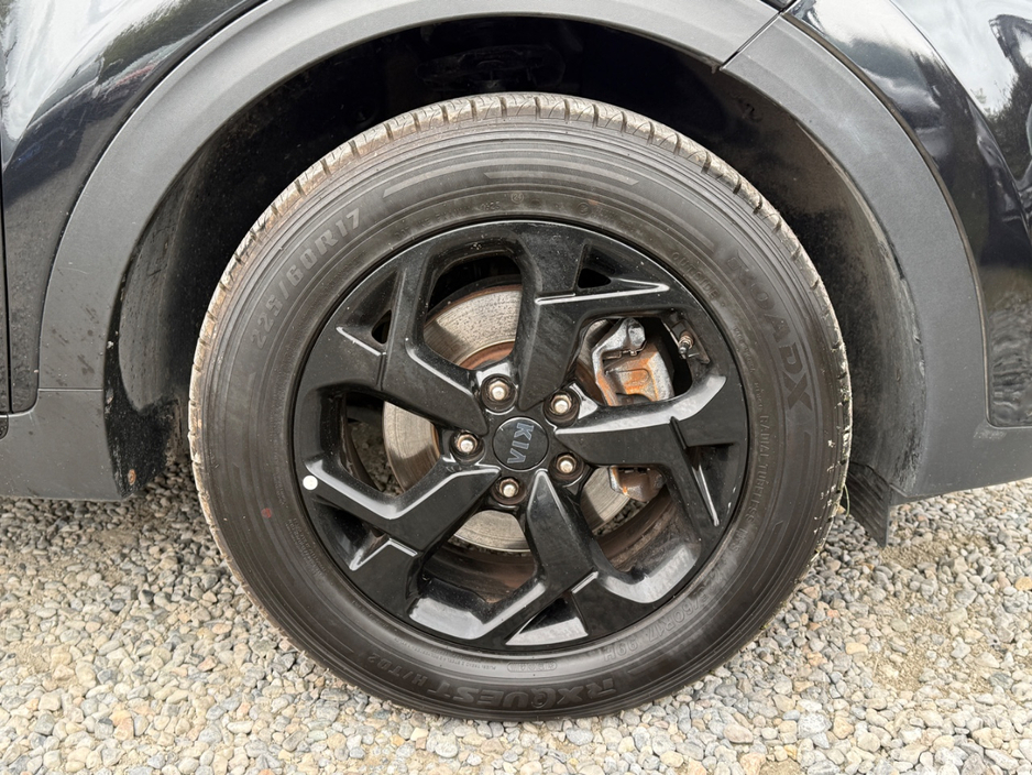 2022 Kia Sportage - image 9