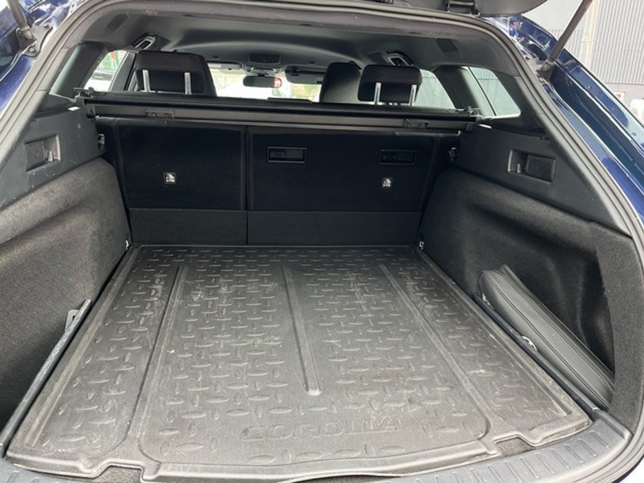 2024 Toyota Corolla - image 10