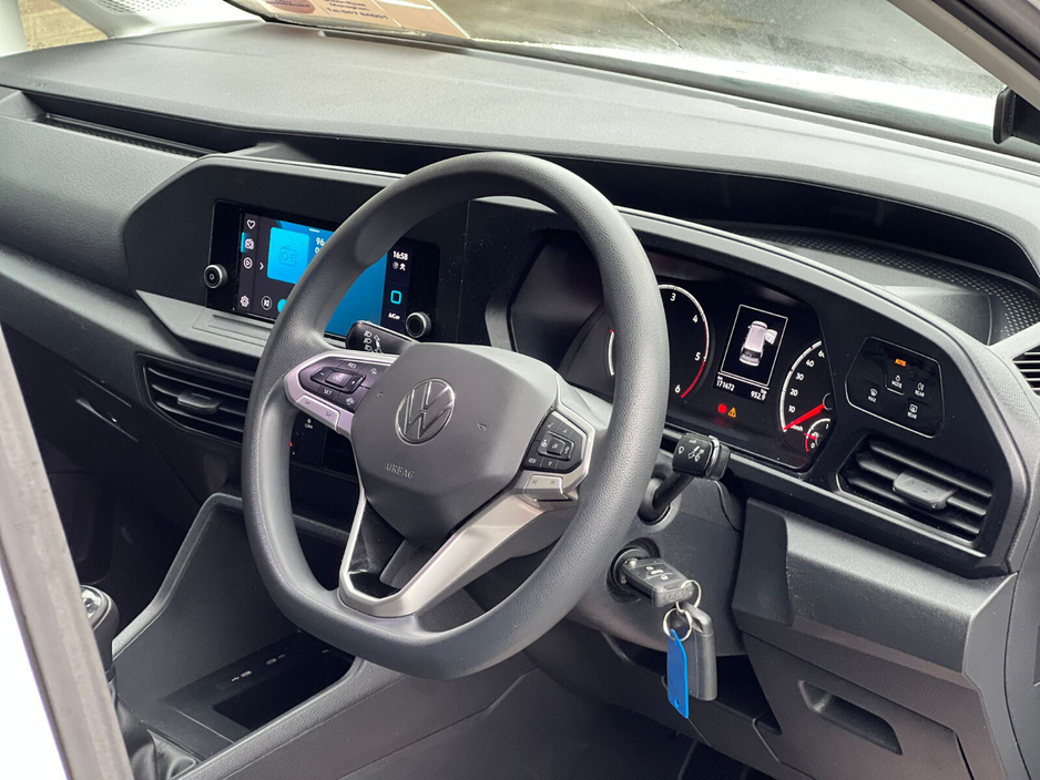 2023 Volkswagen Caddy - image 8