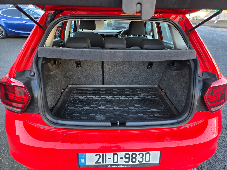 2021 Volkswagen Polo - image 4