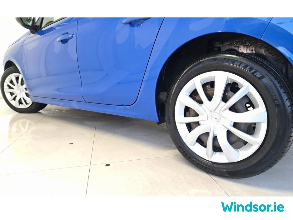 2024 Opel Corsa SC 1.2i (75PS) S/S 5 Speed €19,995