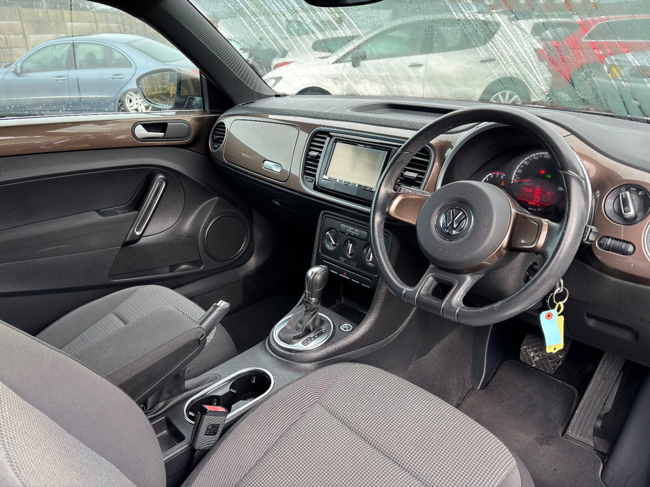 2014 Volkswagen Beetle  €10,450