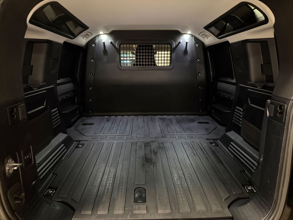 2023 Land Rover Defender 3.0 D300 SE COMMERCIAL 3 SEATER N1=LOW MILES//HUGE SPEC//1 OWNER=FULL LAND ROVER SERVICE HISTORY=TAILORED FINANCE PACKAGES AVAILABLE=TRADE IN'S WELCOM €59,995