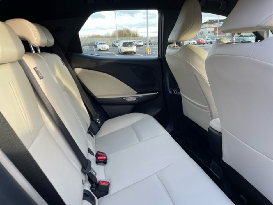 2024 Lexus LBX 1.5h ELEGANT // Heated Mirrors // Power Folding Mirrors // Apple Carplay // Android Auto // Dual Zone Climate Control €36,945