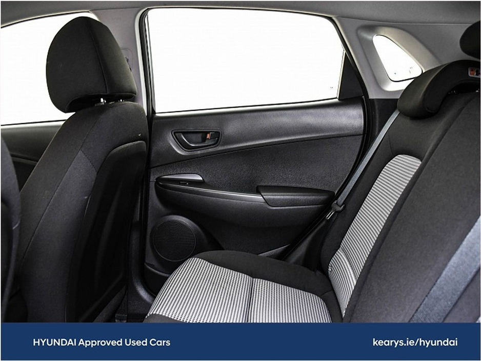 2023 Hyundai Kona - image 7