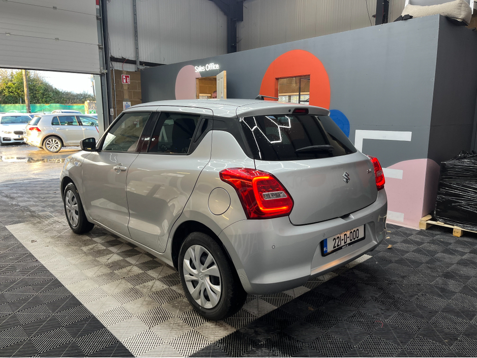 2022 Suzuki Swift - image 4