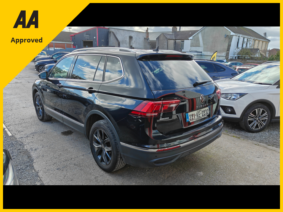 2022 Volkswagen Tiguan - image 7