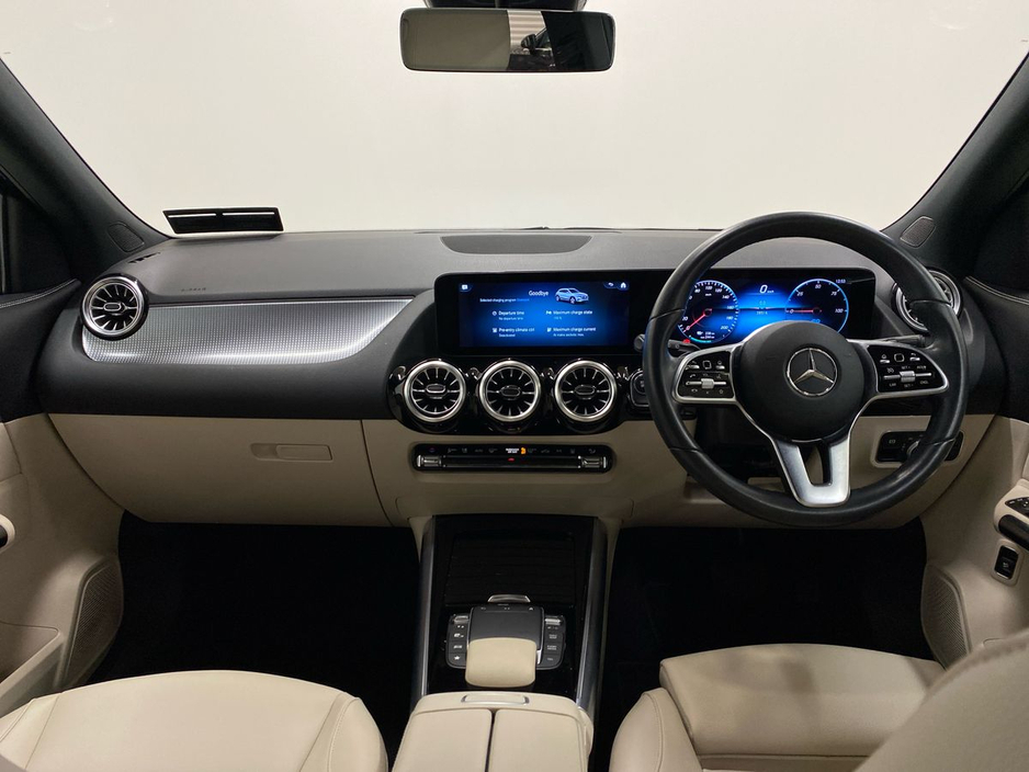 2022 Mercedes-Benz EQA - image 2
