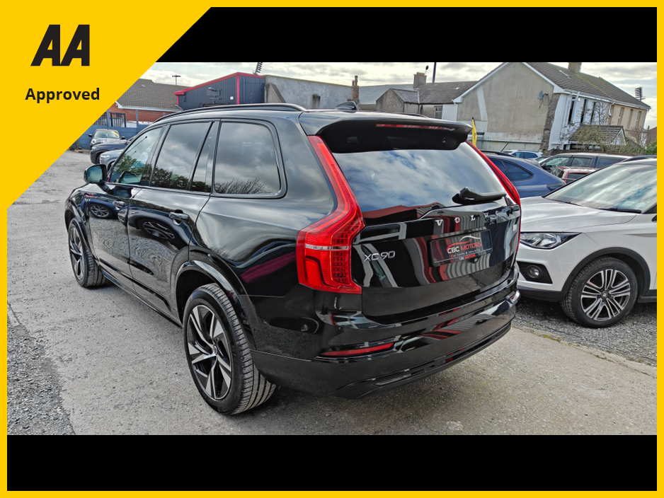 2023 Volvo XC90 - image 12