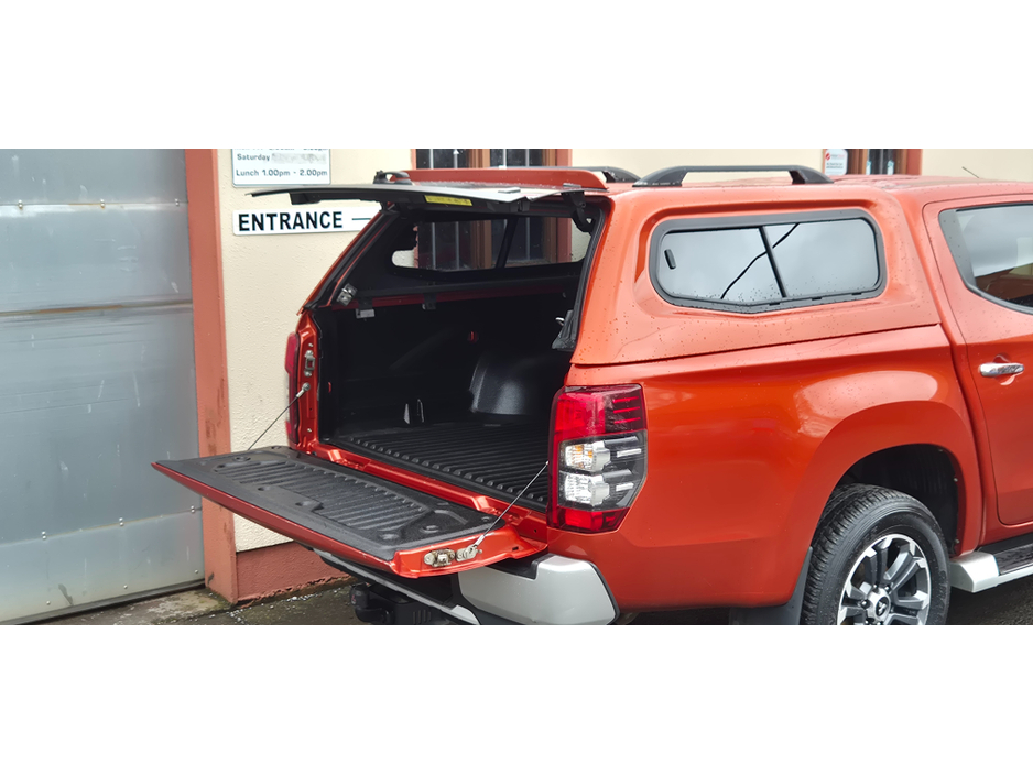 2020 Mitsubishi L200 - image 5