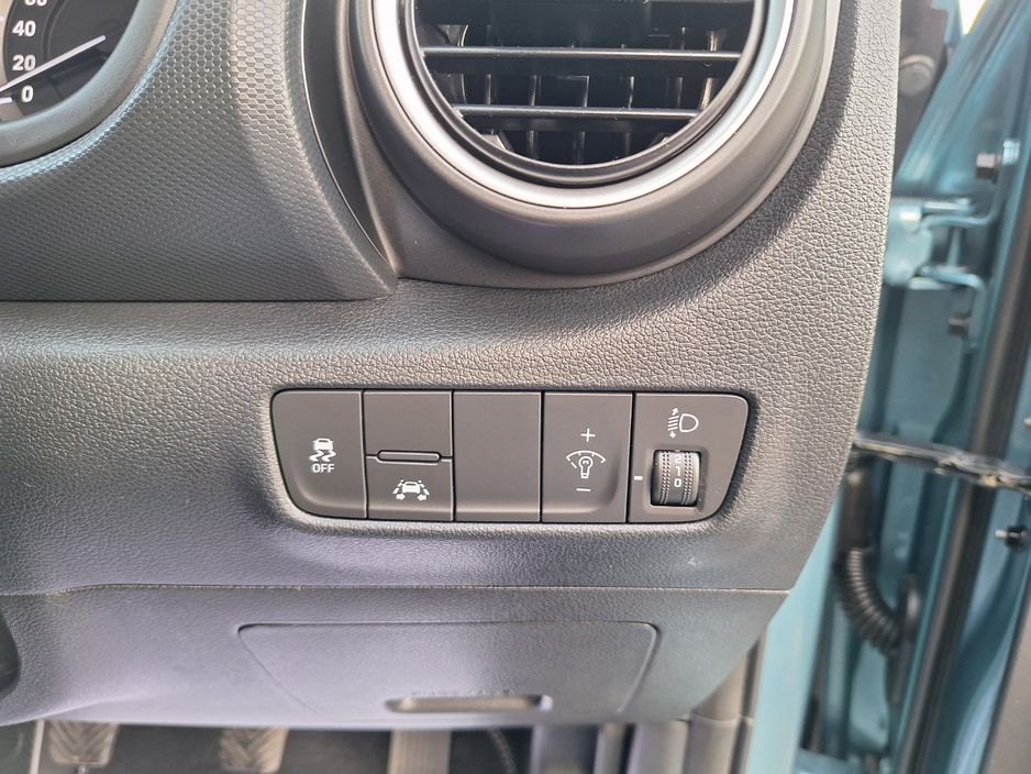 2020 Hyundai Kona - image 11