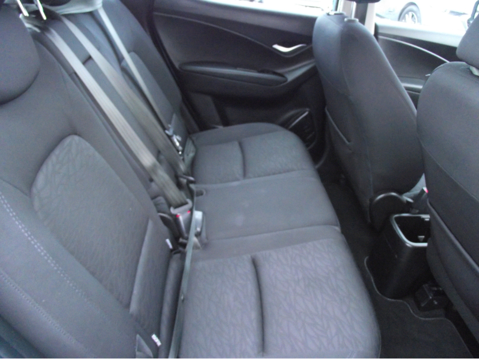 2013 Hyundai ix20 1.6 ACTIVE 5DR AUTO 125 PS