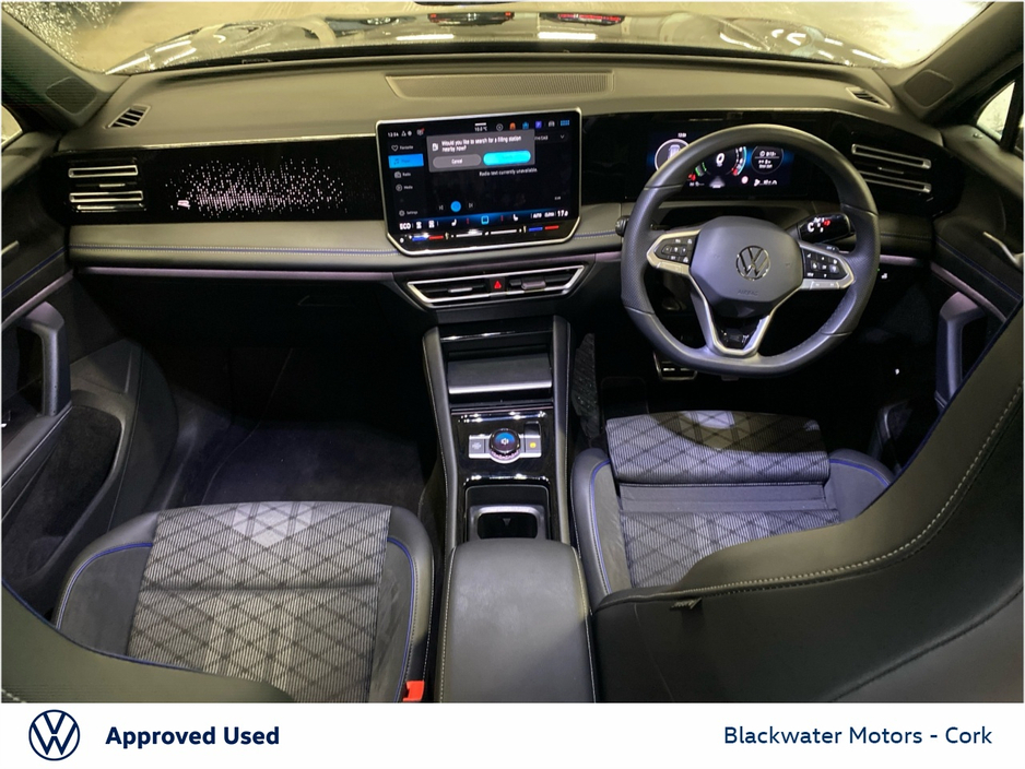 2025 Volkswagen Tiguan - image 2