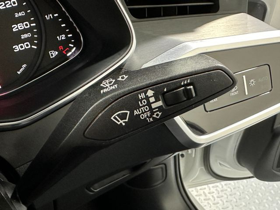 2022 Audi A6 - image 24