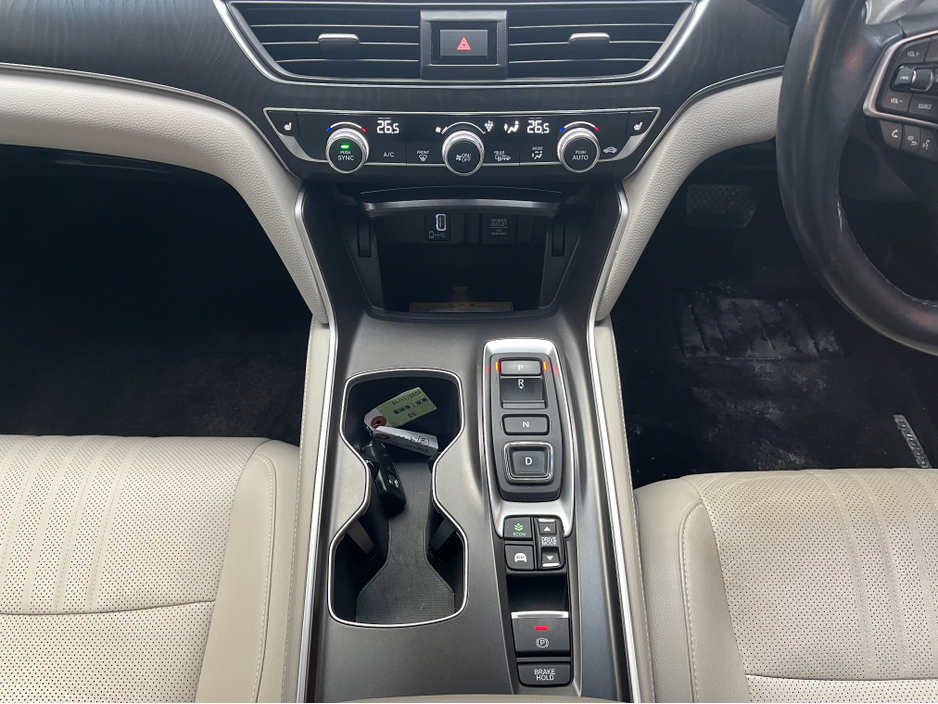 2020 Honda Accord €26950 2020 HONDA ACCORD EX 2.0 AUTOMATIC / CRUISE CONTROL / REVERSE CAMERA / ELECTRIC MEMORY & HEATED SEATS / PADDLE SHIFTERS / PANORAMIC SUNROOF €26,950