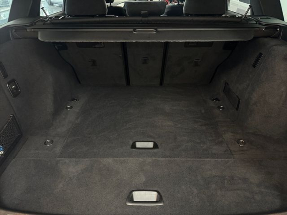 2015 BMW 3 Series - image 18