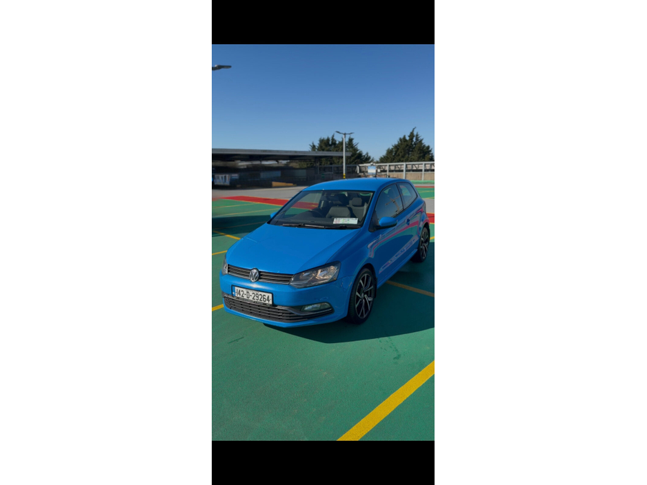 2014 Volkswagen Polo - image 3